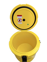 The Neweller Twelve in Yellow with a Handle - Newell Outdoors